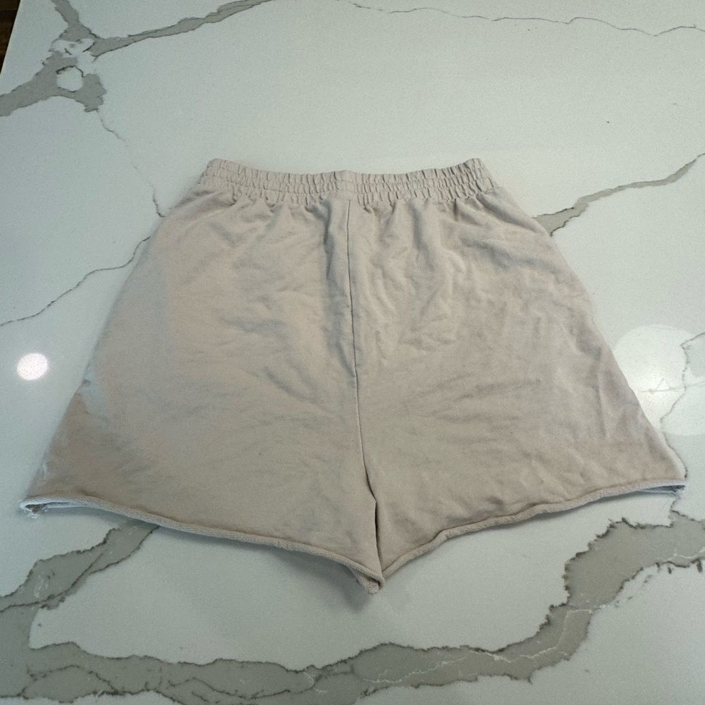ASOS light pink shorts. Size 2. - Picture 5 of 5
